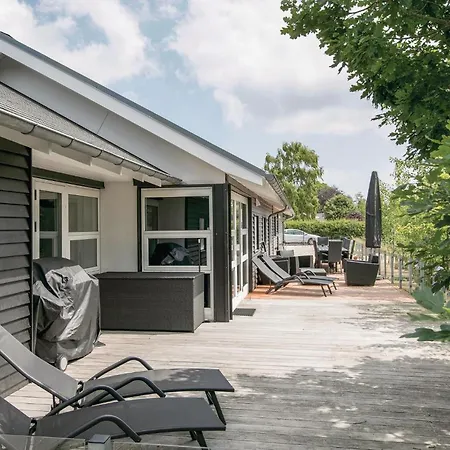 In Hadsund With Indoor Swimming Pool Feriehus Øster Hurup